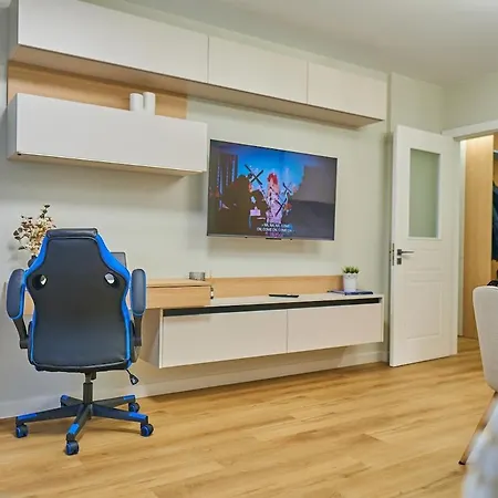 Casa Nord Elegant Retreat In דירה *